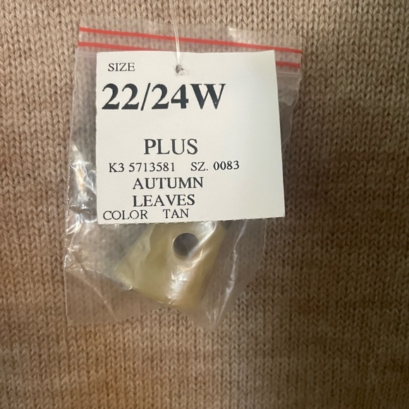 Women’s Fashion Bug 100% Merino Wool Tan size 22/24W Plus RN# 72882 made India - Picture 7 of 9